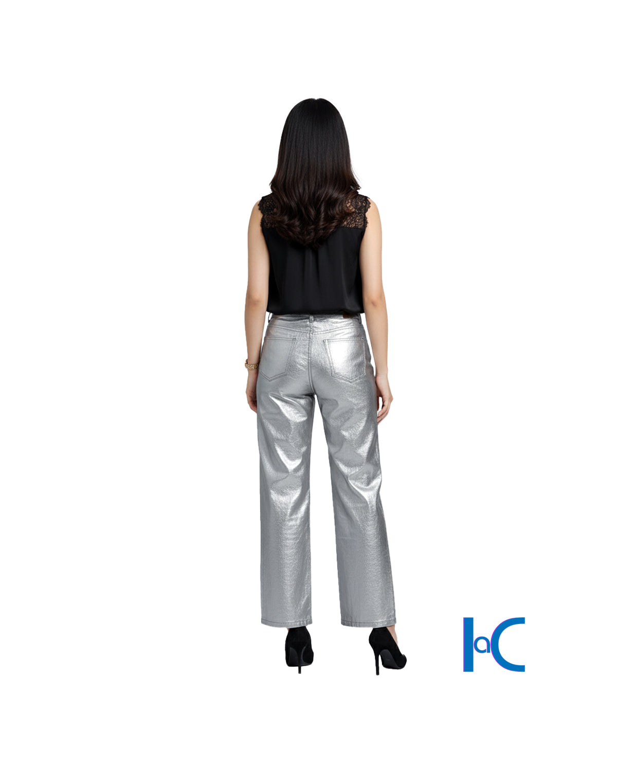 SLEEVELESS LACE DETAIL BLOUSE