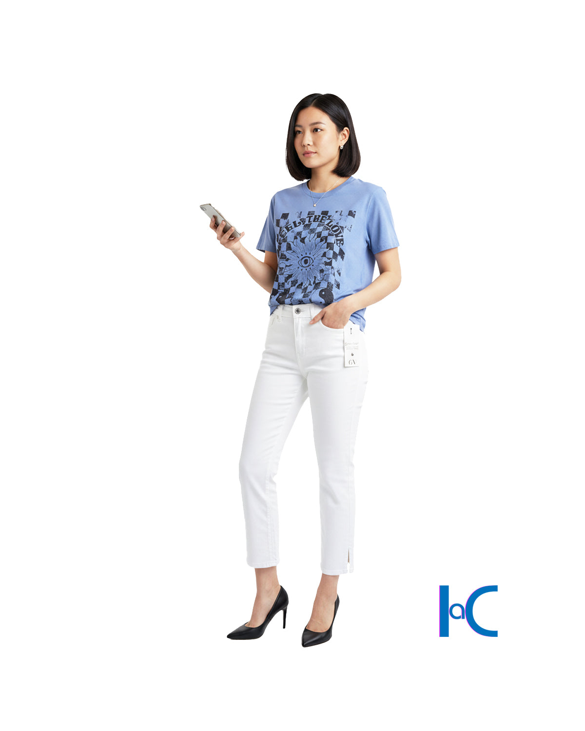 FEEL THE LOVE WOMEN'S T-SHIRT