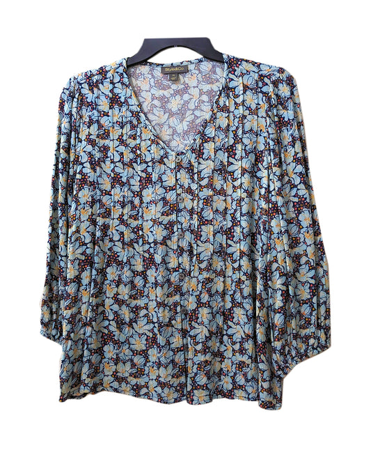 PRINTED PINTUCK BUTTON-FRONT BLOUSE