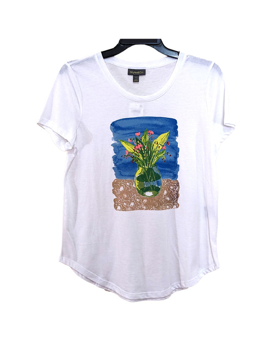 WHITE SCOOP HEM GRAPHIC TEE