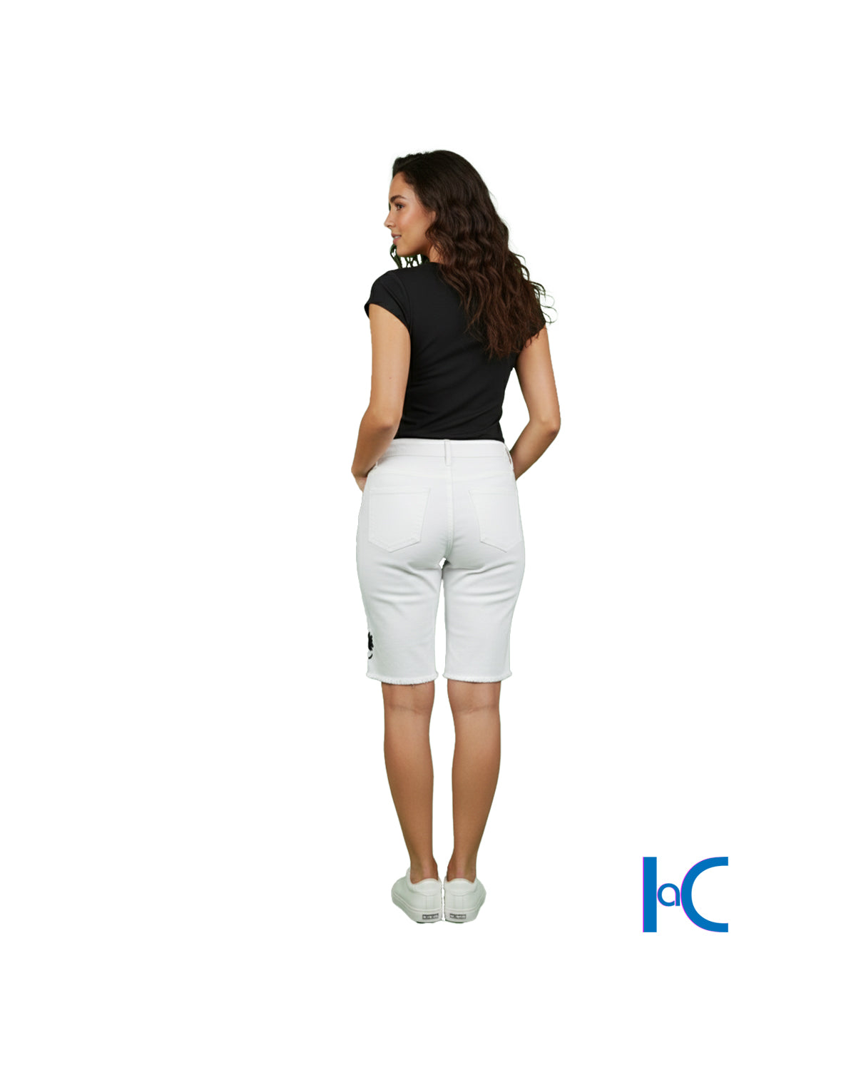 WOMEN'S TIE-FRONT SLEEVELESS TOP