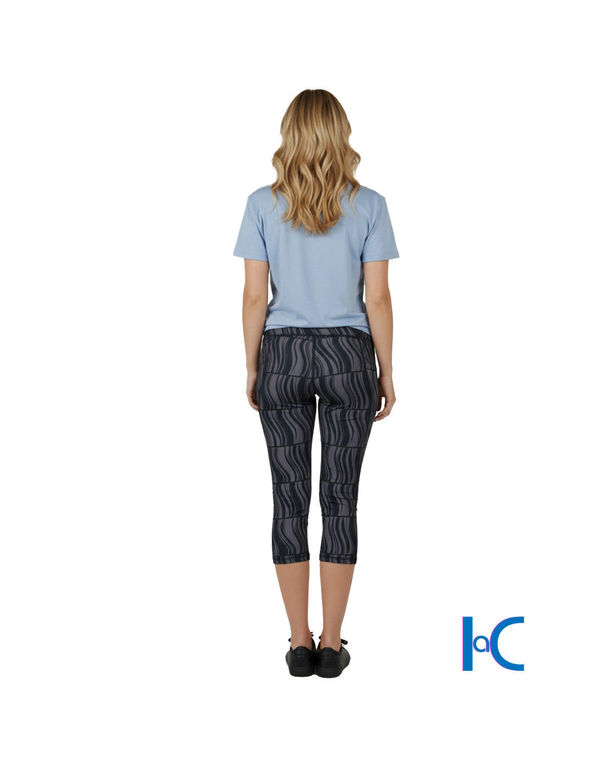 FREE AND WILD SNOOPY BLUE  TEE